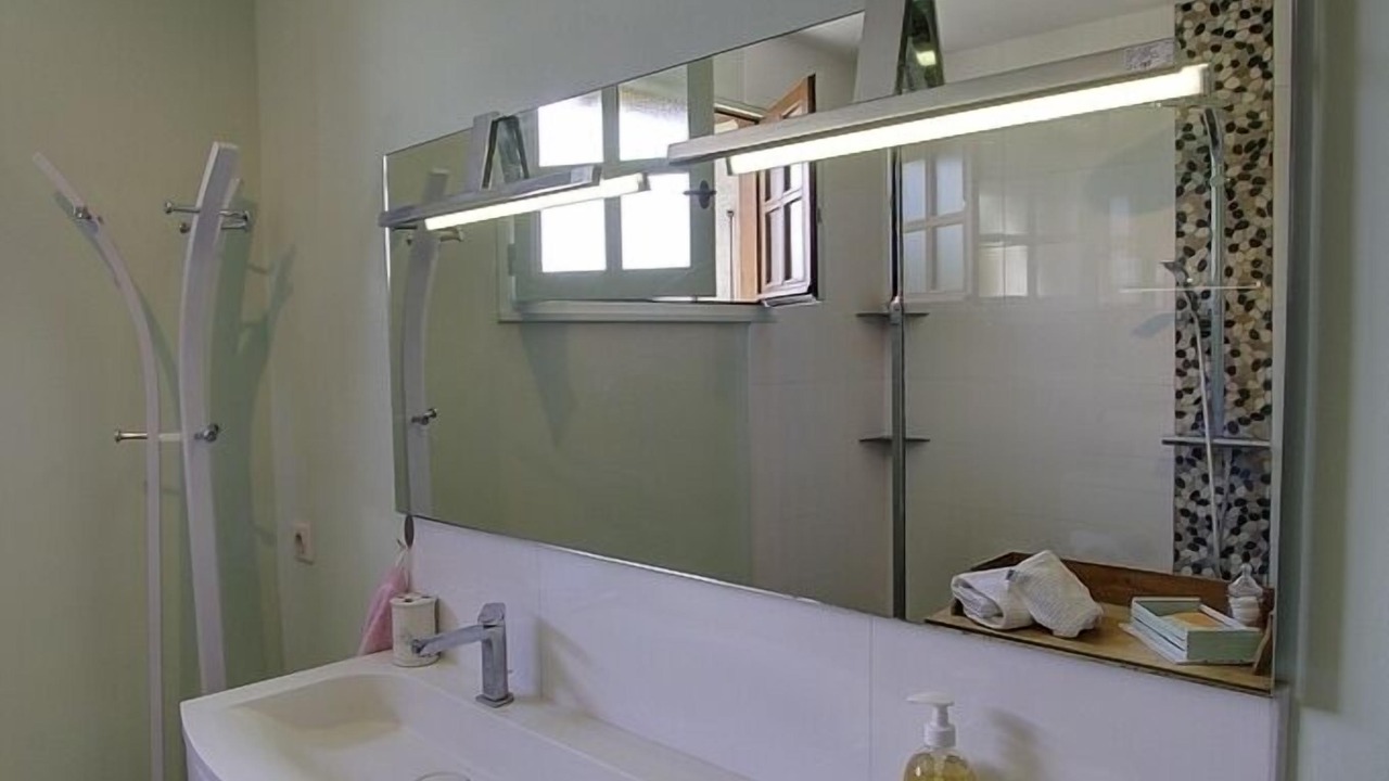Photo of Bathroom in Val-Revermont
