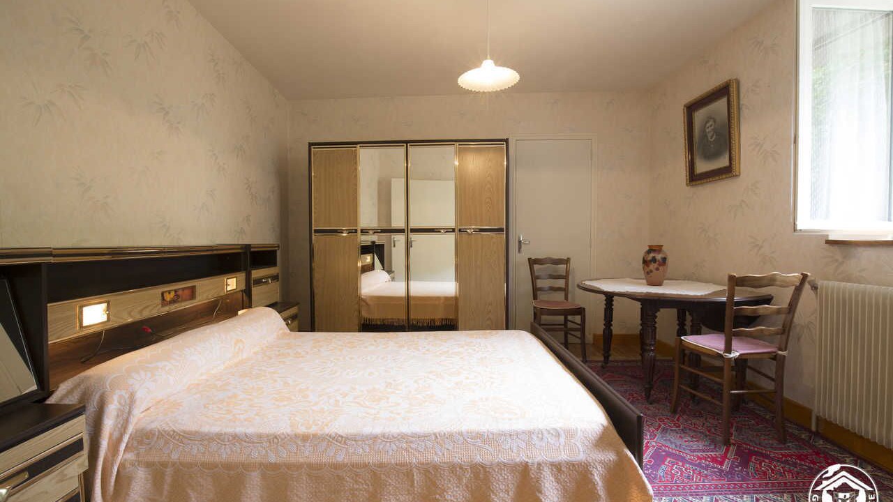 Photo of Bedroom in Bolozon