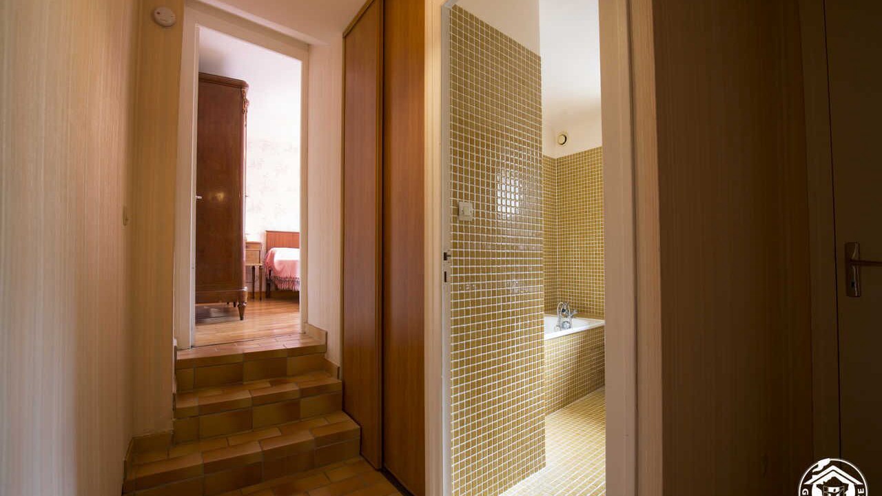 Photo of Bedroom in Bolozon