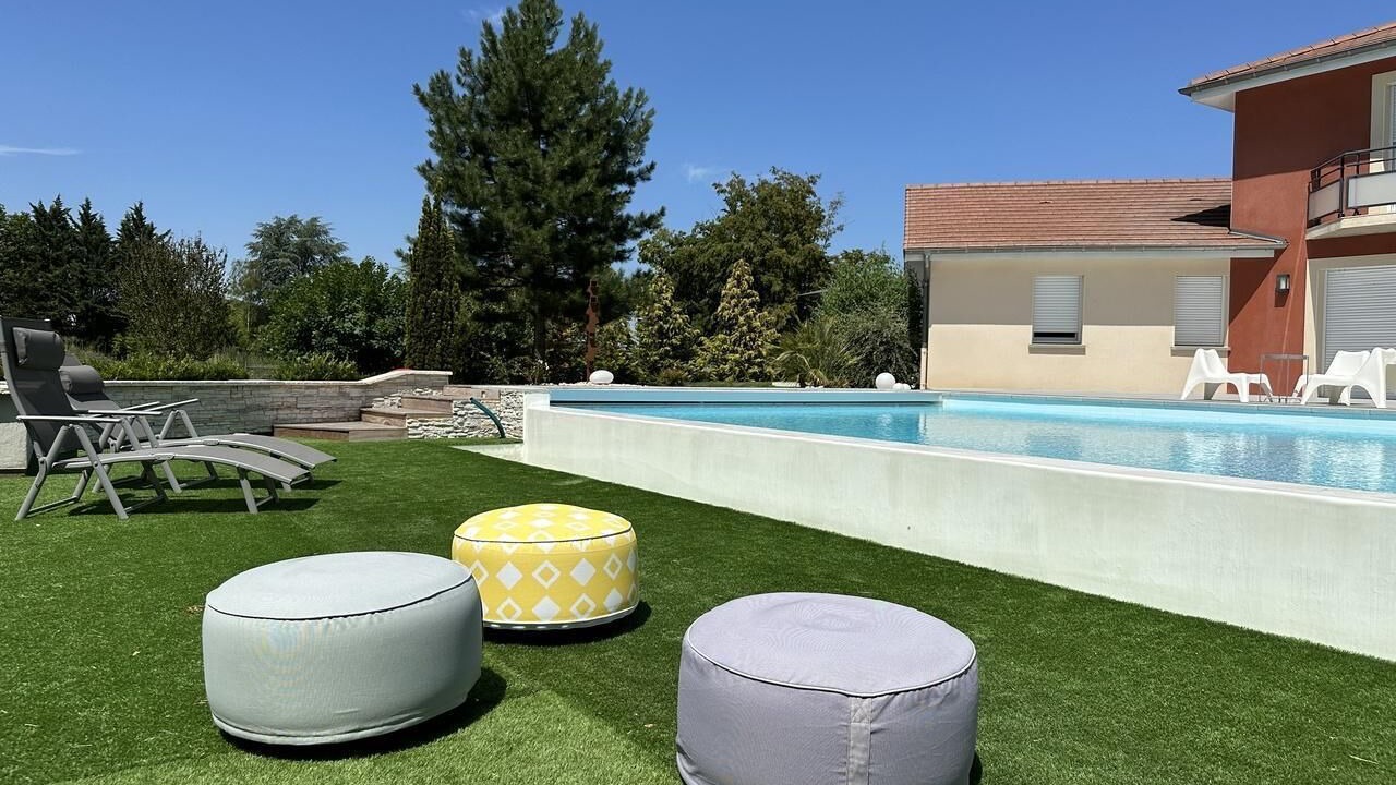 Photo of Outdoor in Peronnas