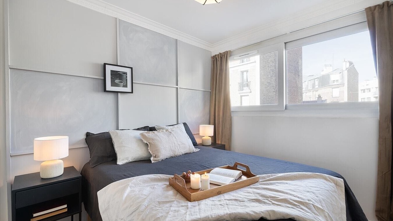 Photo of Bedroom in Republique–Point-du-Jour