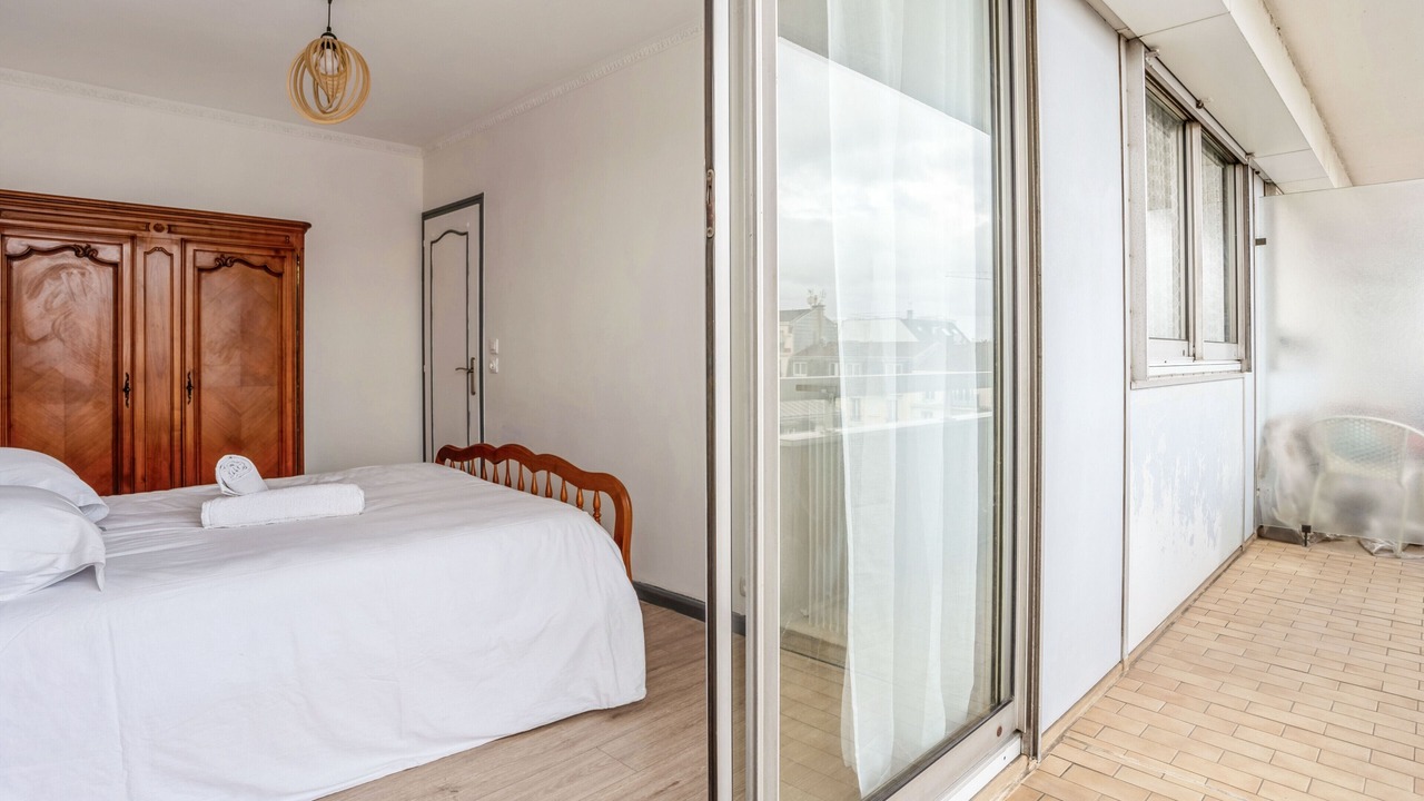 Photo of Bedroom in Clichy
