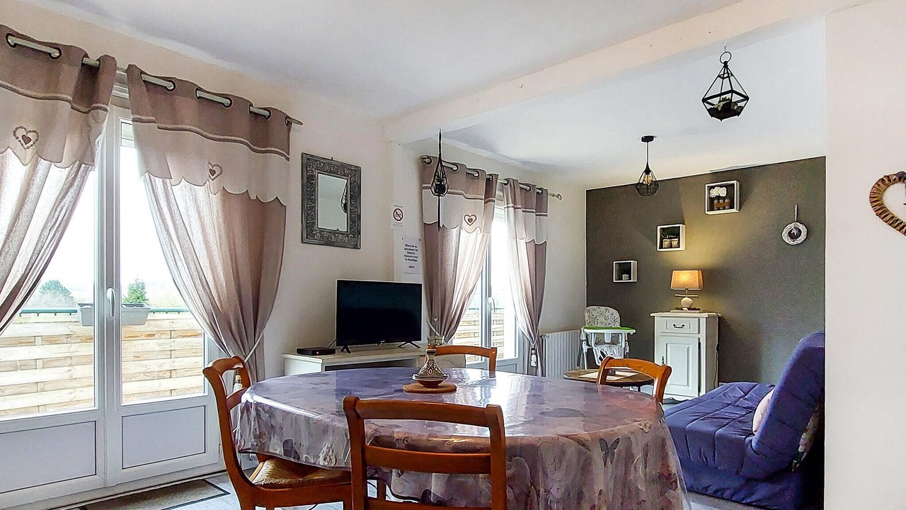 Photo of Bedroom in Saint-Aubin-le-Cauf