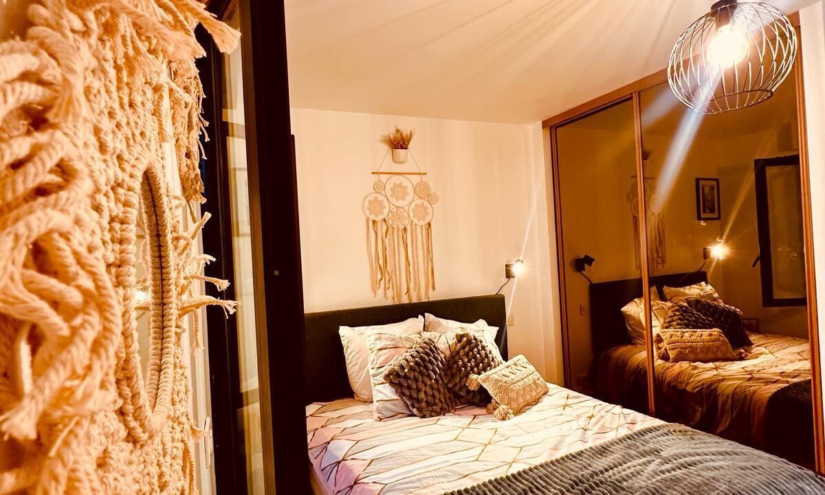 Photo of Bedroom in Conflans-Sainte-Honorine