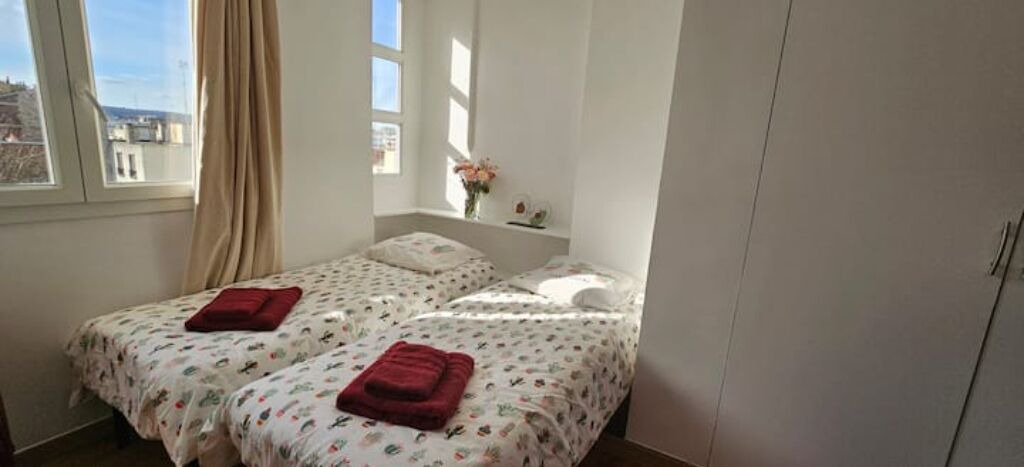 Photo of Bedroom in Republique–Point-du-Jour