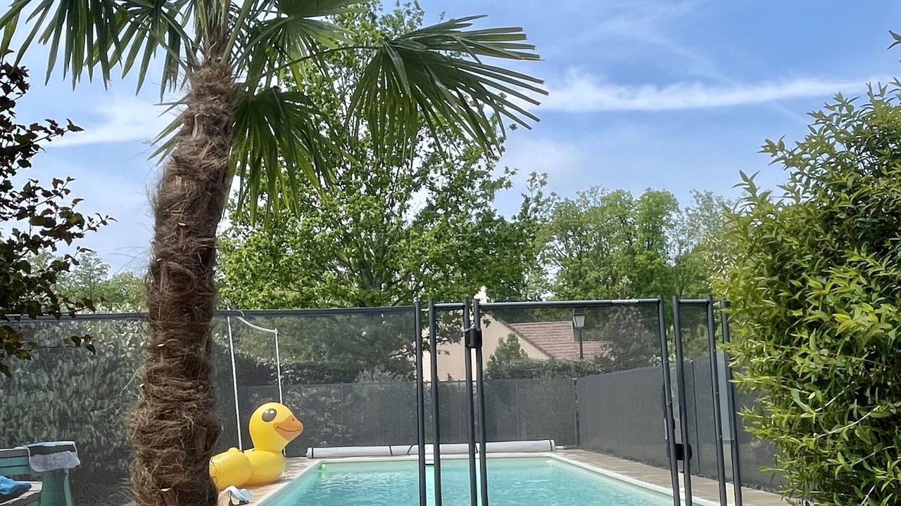 Photo of Outdoor in Le Mesnil-Saint-Denis