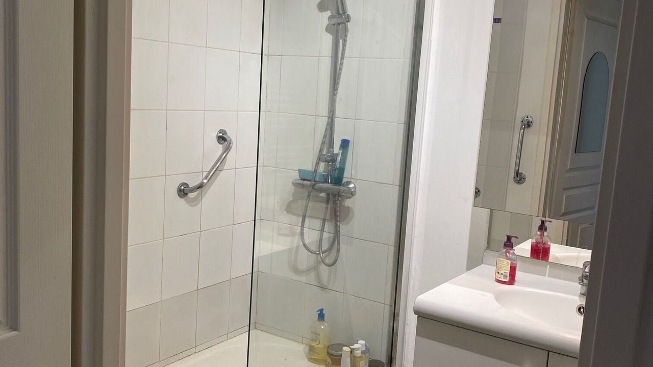 Photo of Bathroom in Poissy