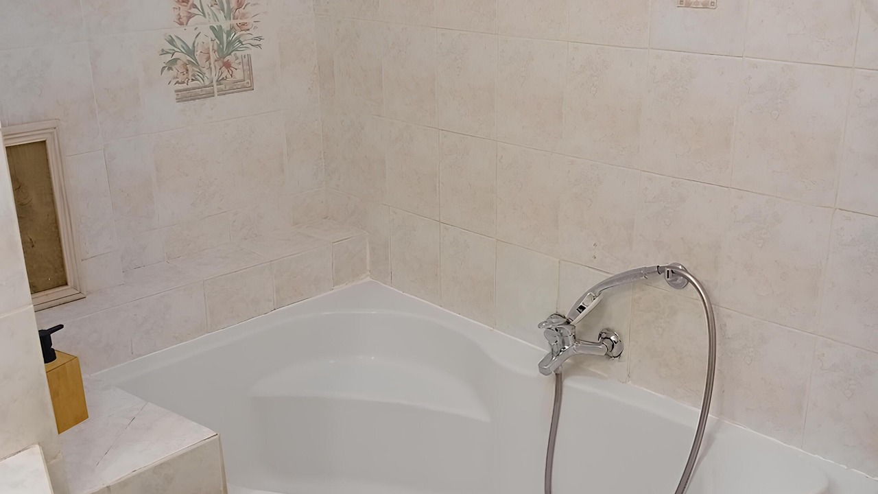 Photo of Bathroom in Elancourt