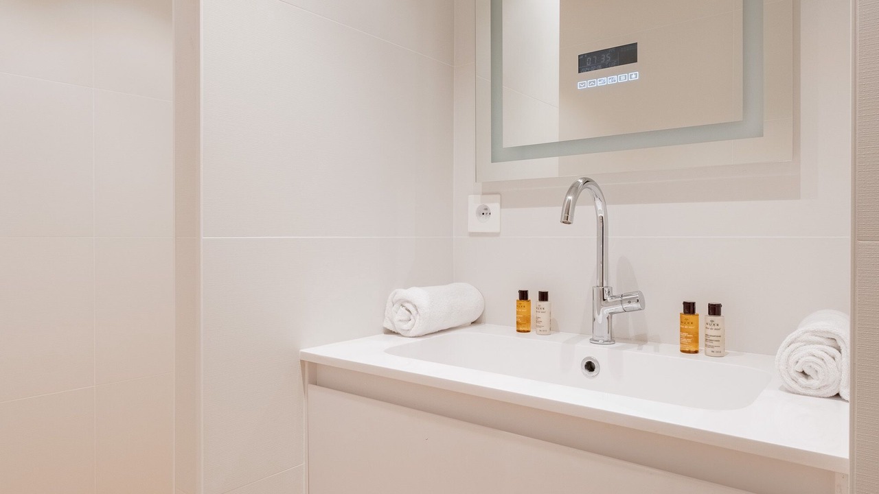 Photo of Bathroom in Montparnasse