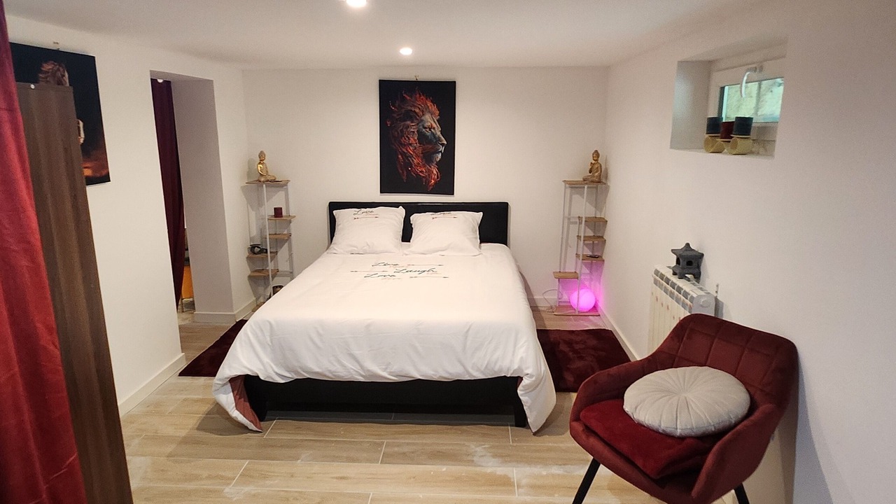 Photo of Bedroom in Lamorlaye