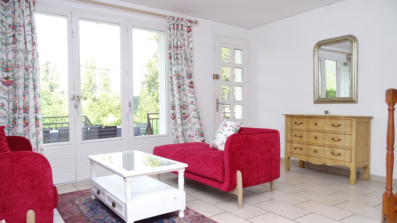 Photo of Livingroom in Jouy-en-Josas