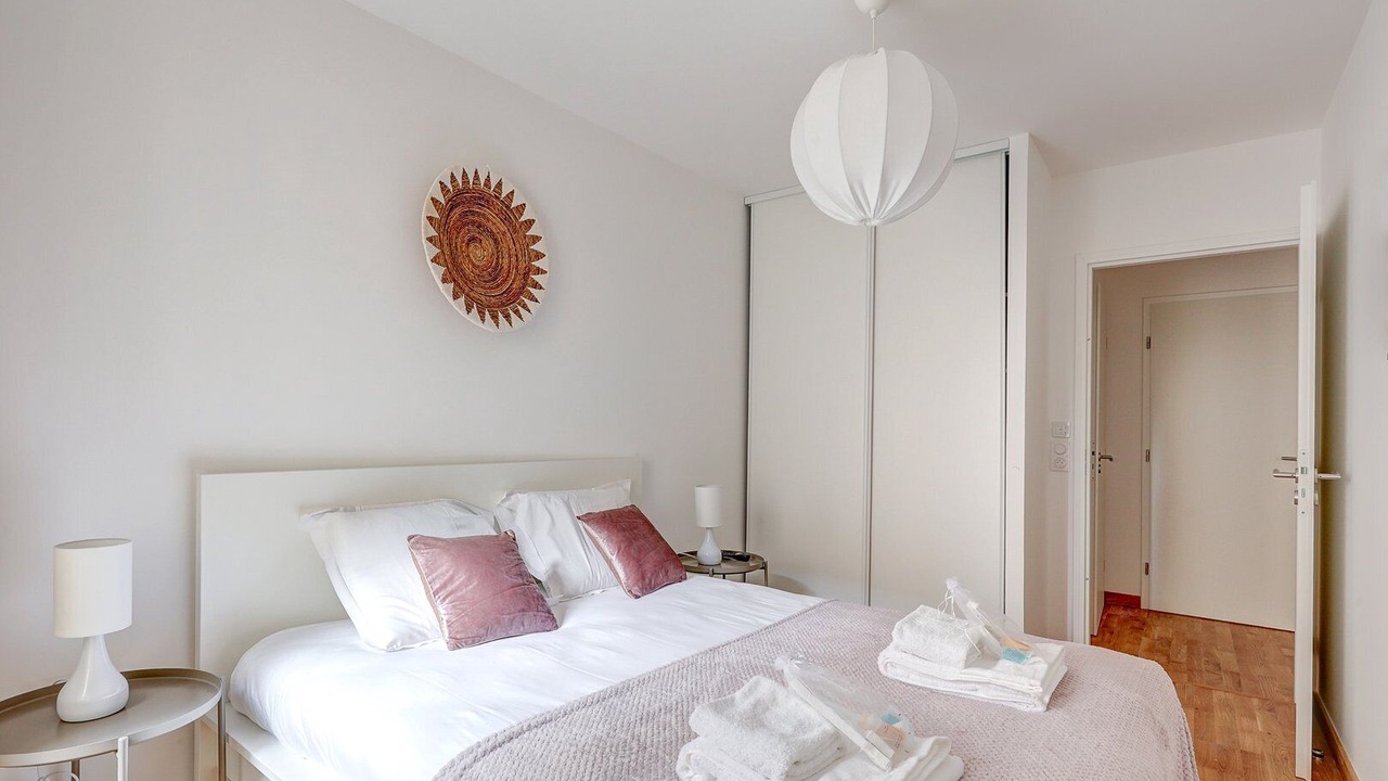 Photo of Bedroom in 17th Arrondissement