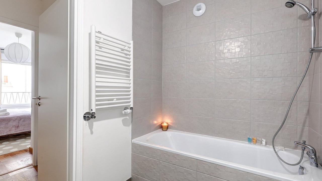 Photo of Bathroom in 17th Arrondissement