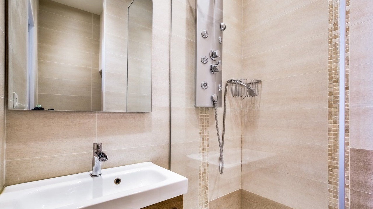 Photo of Bathroom in Quartier du Mail