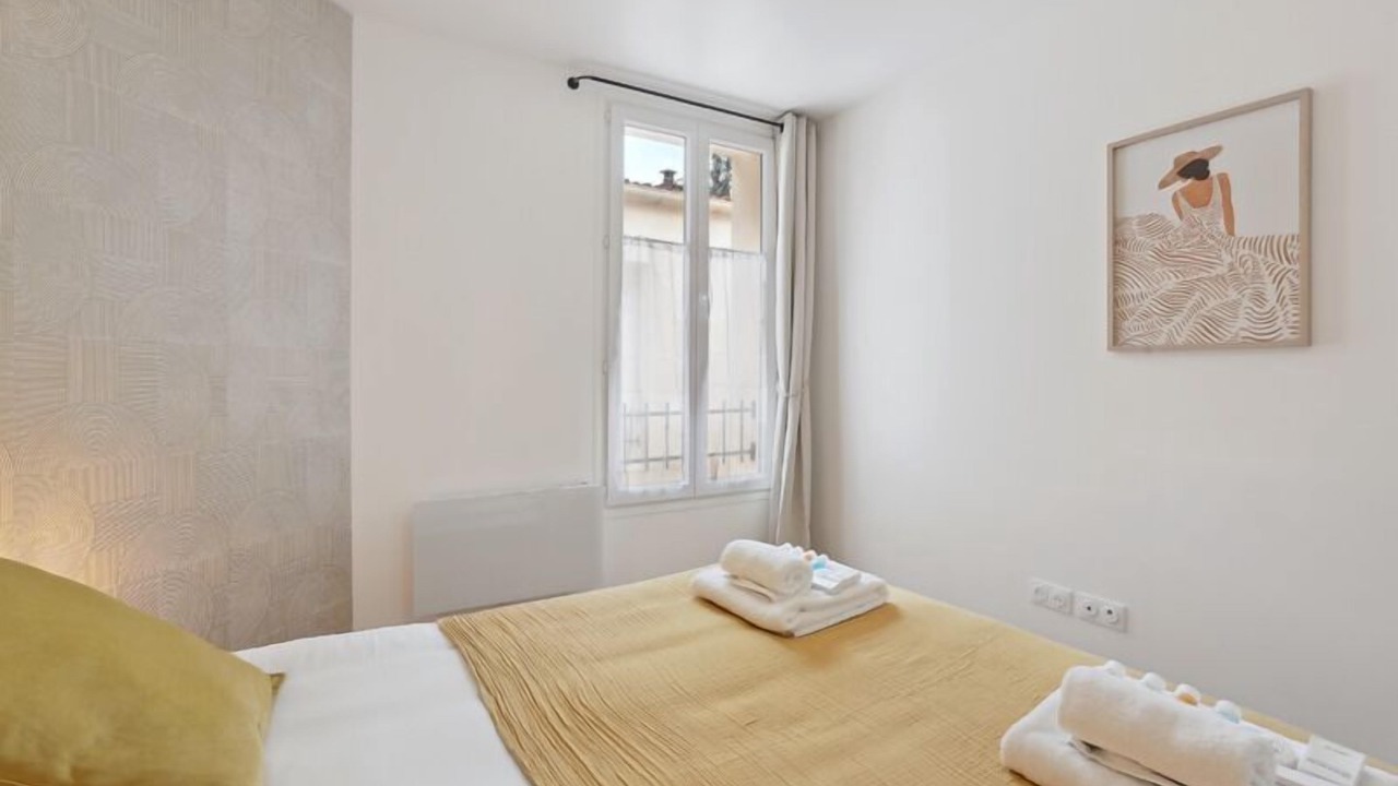 Photo of Bedroom in Montreuil