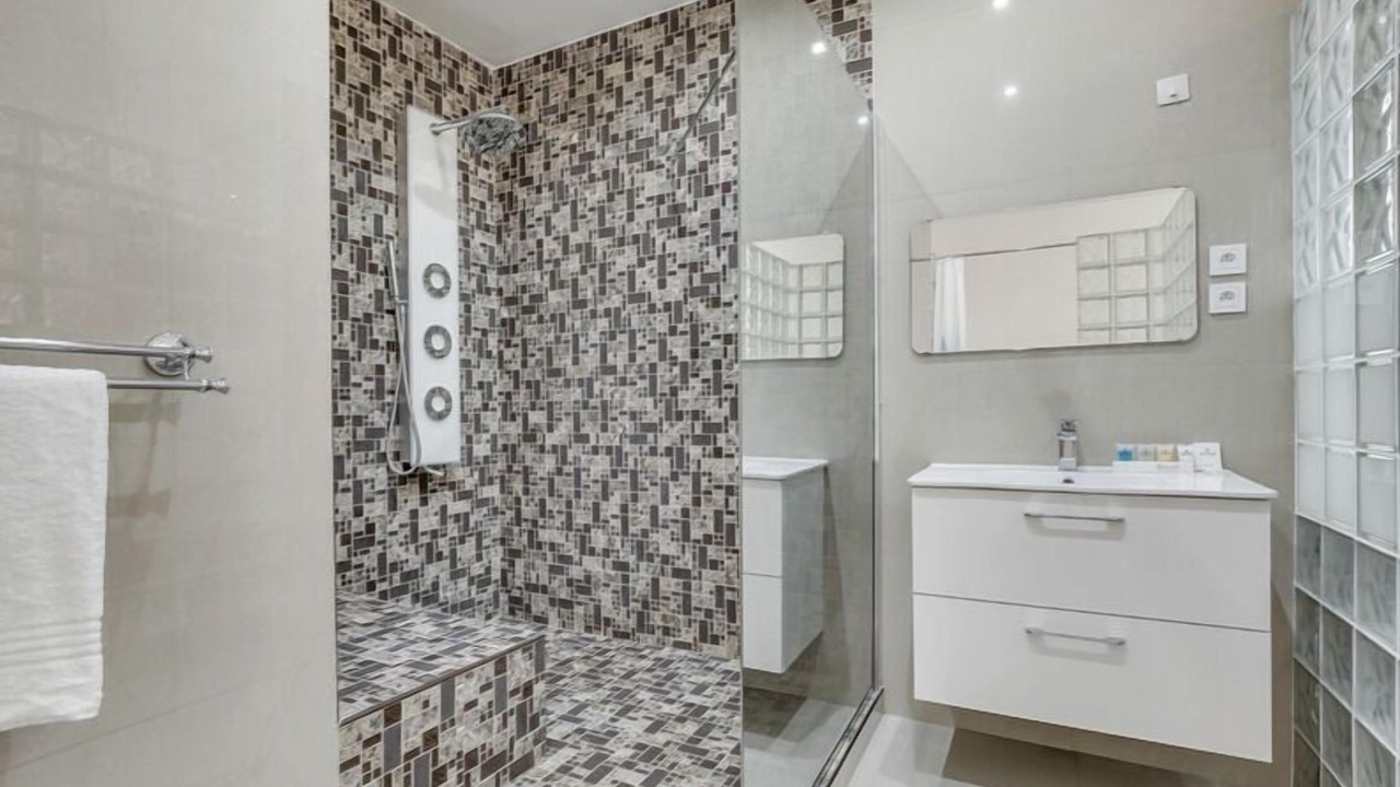 Photo of Bathroom in L'Europe