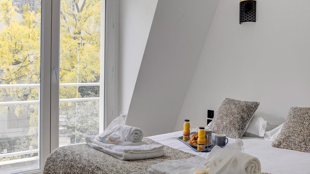 Photo of Bedroom in Suresnes