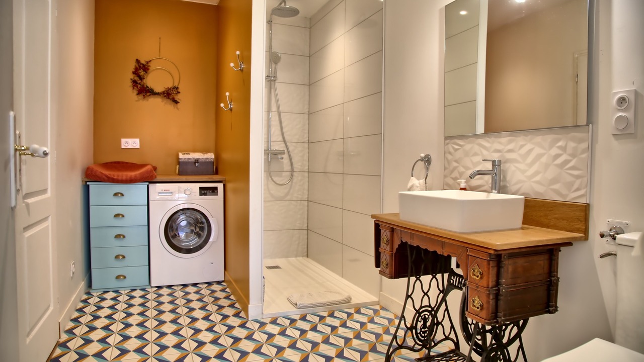 Photo of Bathroom in Nantilly