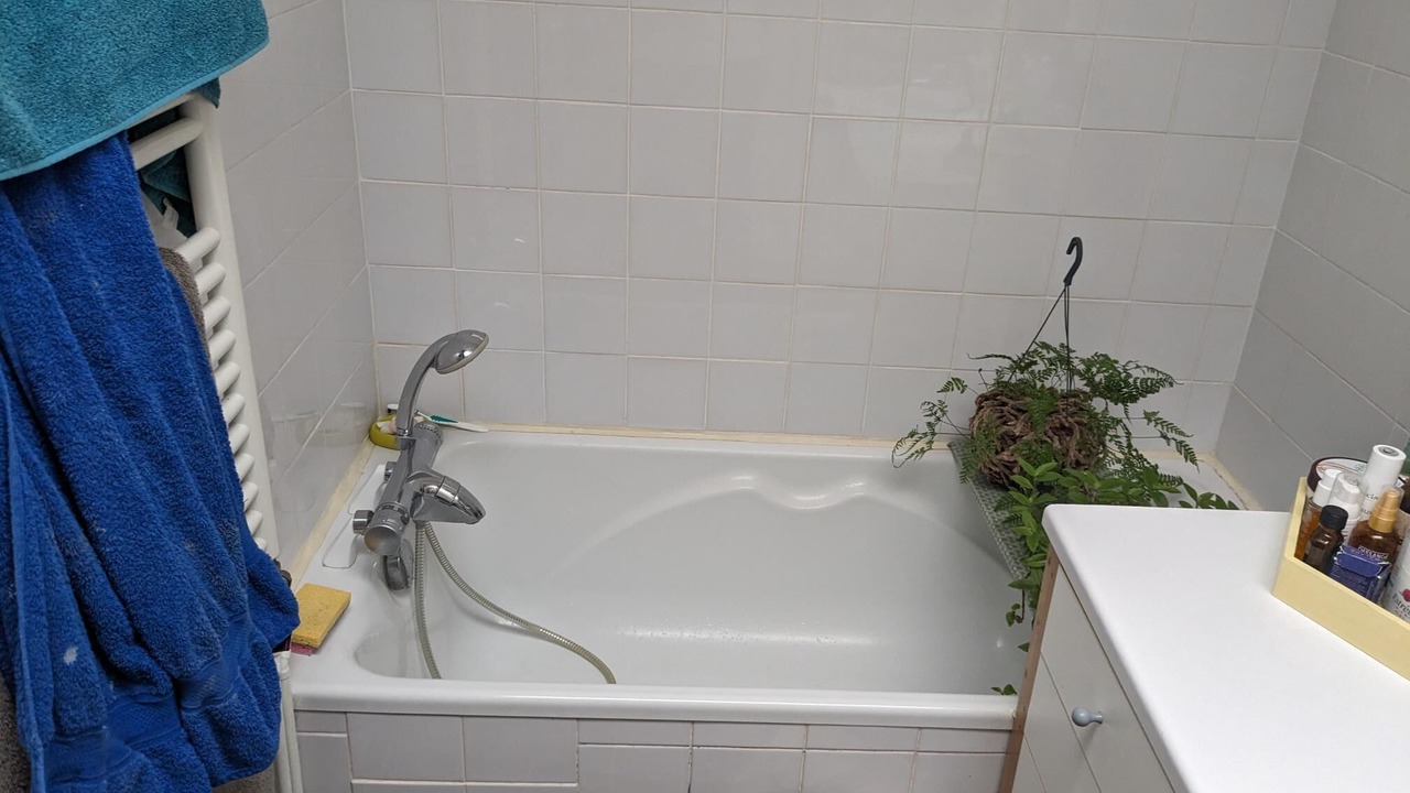 Photo of Bathroom in Elancourt