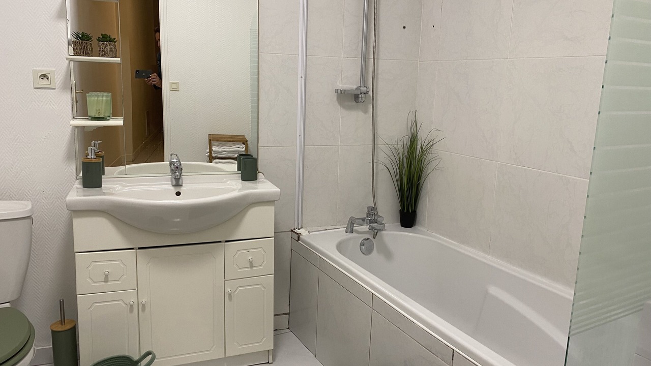 Photo of Bathroom in Troyes