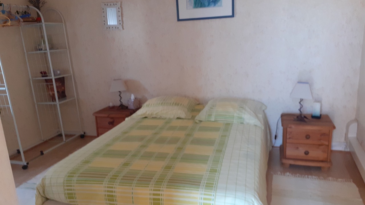Photo of Bedroom in Villeblevin