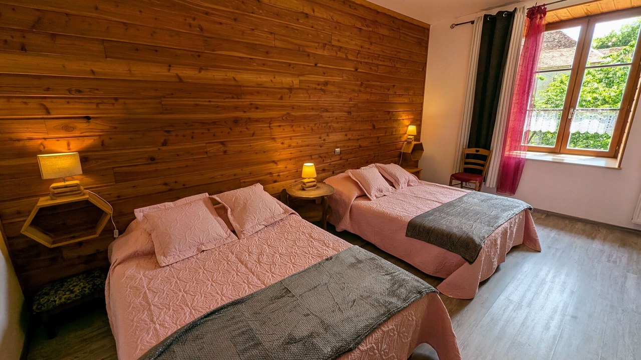 Photo of Bedroom in Montigny-les-Cherlieu