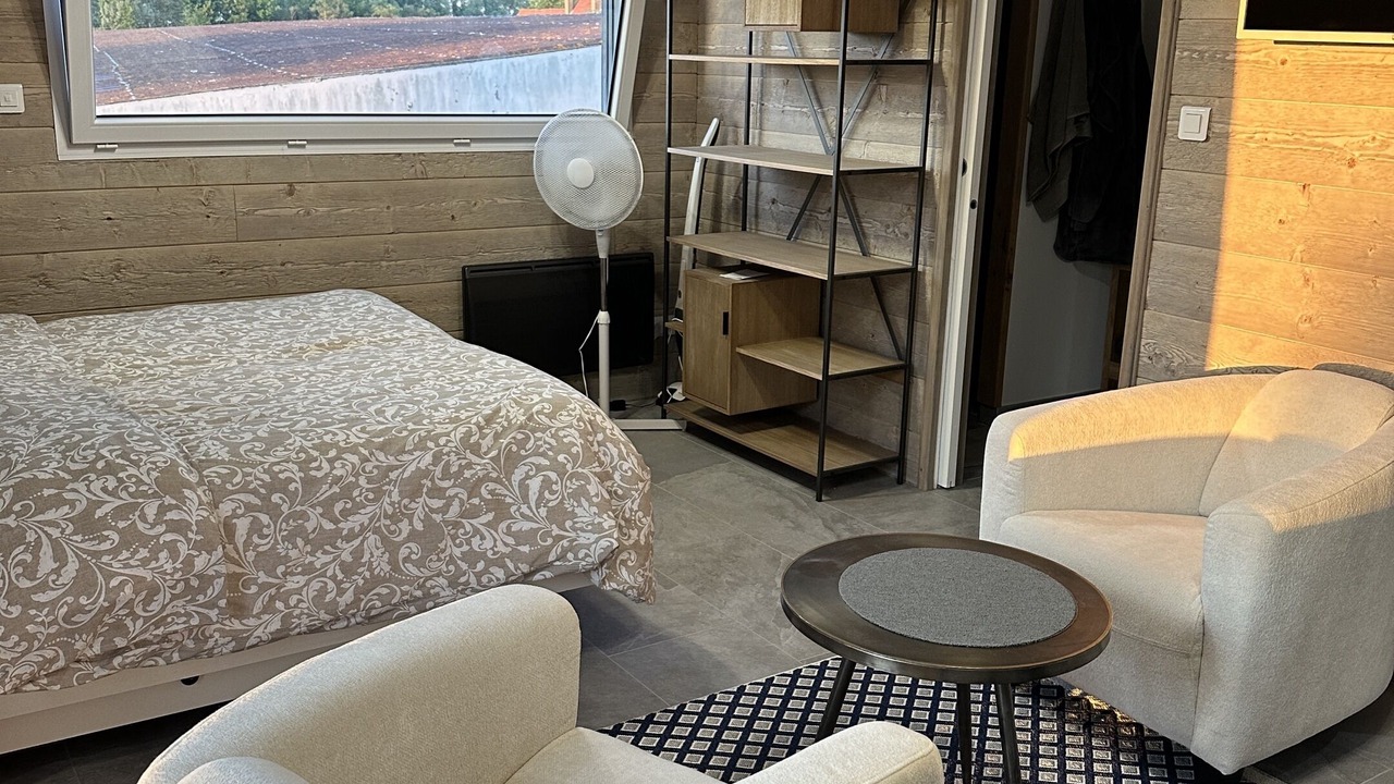 Photo of Bedroom in Les Attaques
