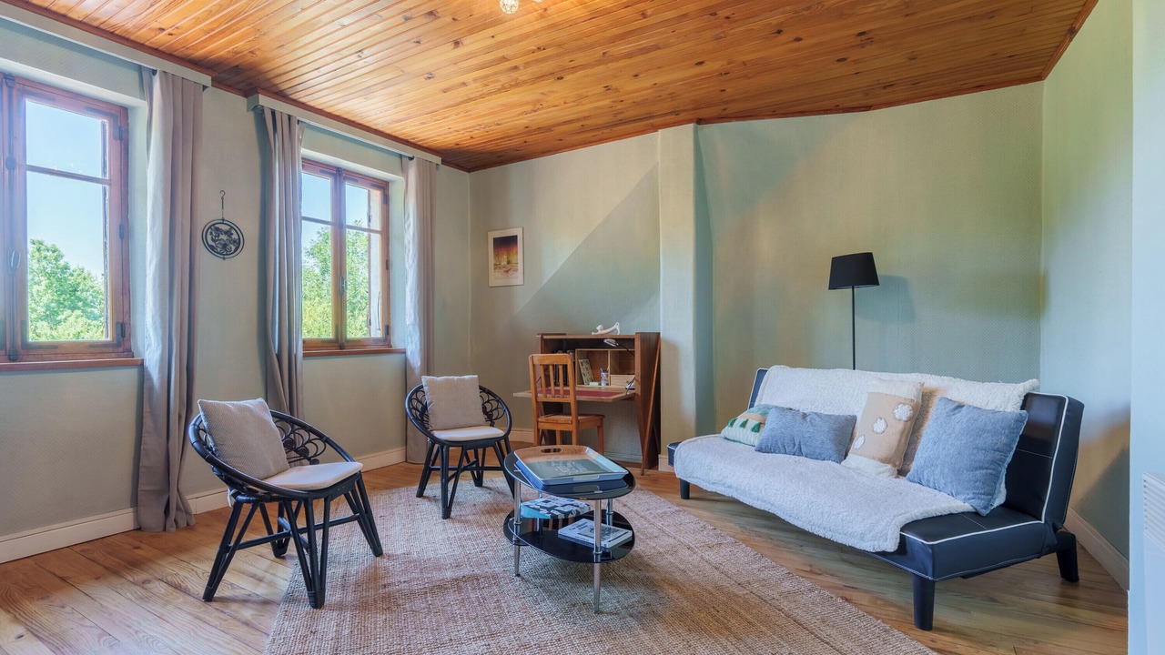 Photo of Livingroom in Paroisse Saint-Augustin-de-Chaux