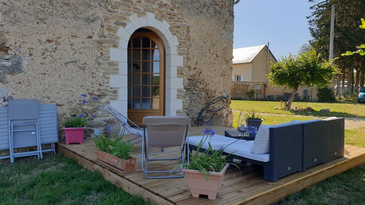 Photo of Patio Balcony in Bazouges-sur-le-Loir