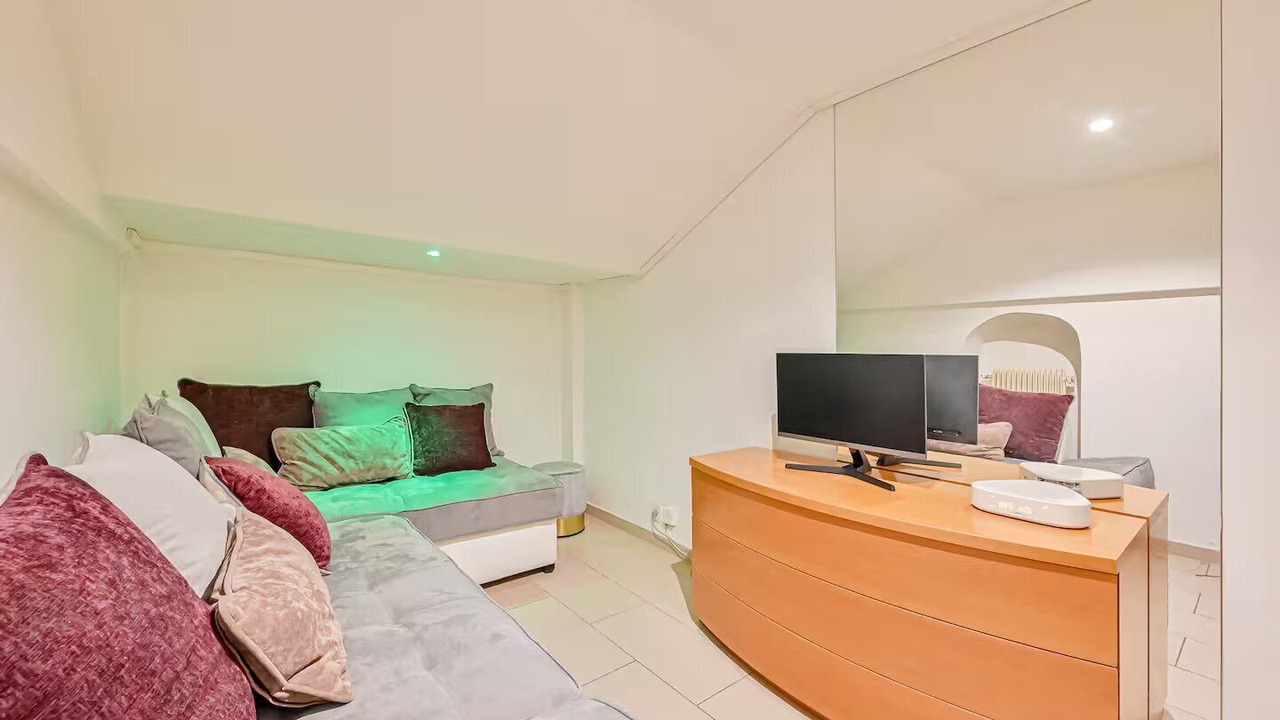 Photo of Livingroom in Levallois-Perret