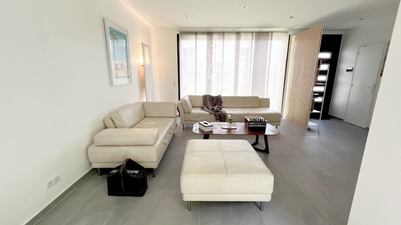 Photo of Livingroom in Rueil-Malmaison