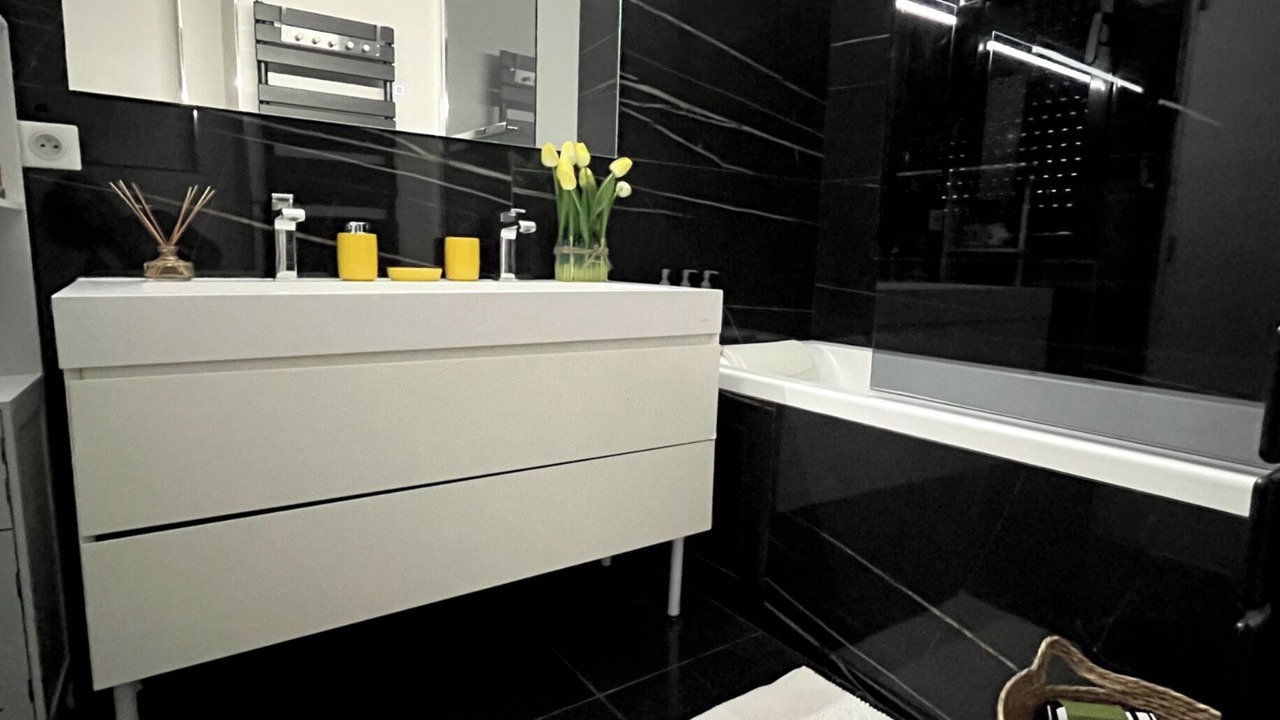 Photo of Bathroom in Rueil-Malmaison