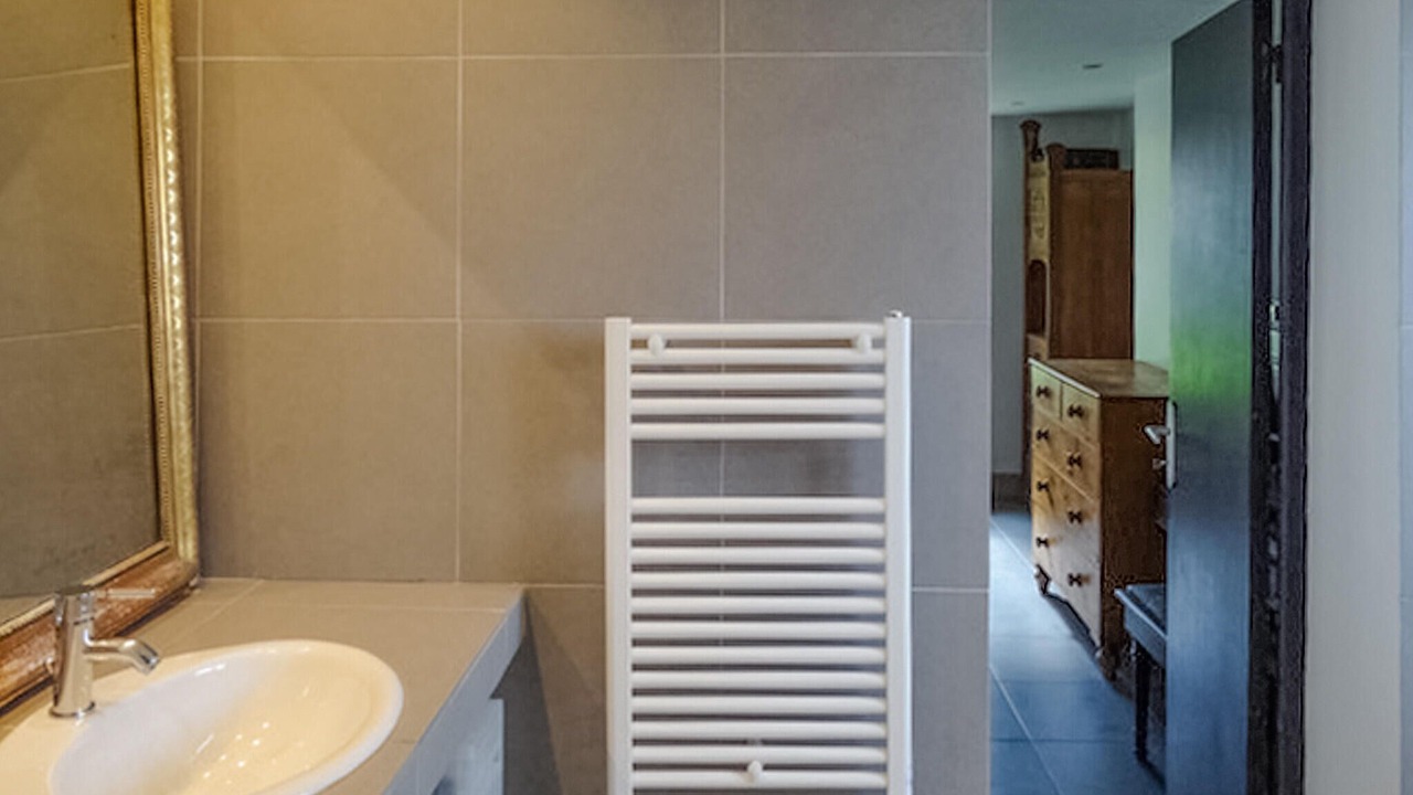 Photo of Bathroom in Beussent