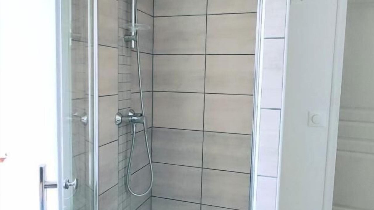 Photo of Bathroom in Damouzy
