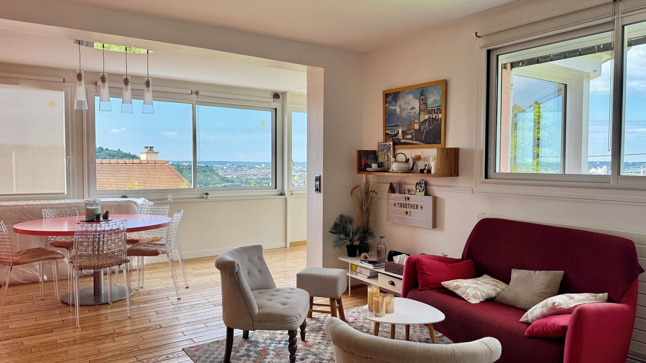 Photo of Livingroom in Quartier Grieu-Vallon Suisse-Saint-Hilaire
