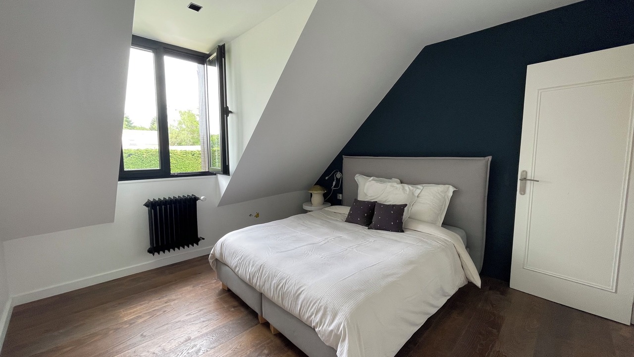 Photo of Bedroom in Les Alluets-le-Roi