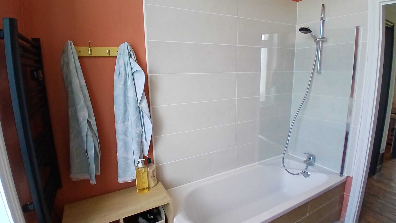 Photo of Bathroom in Woincourt