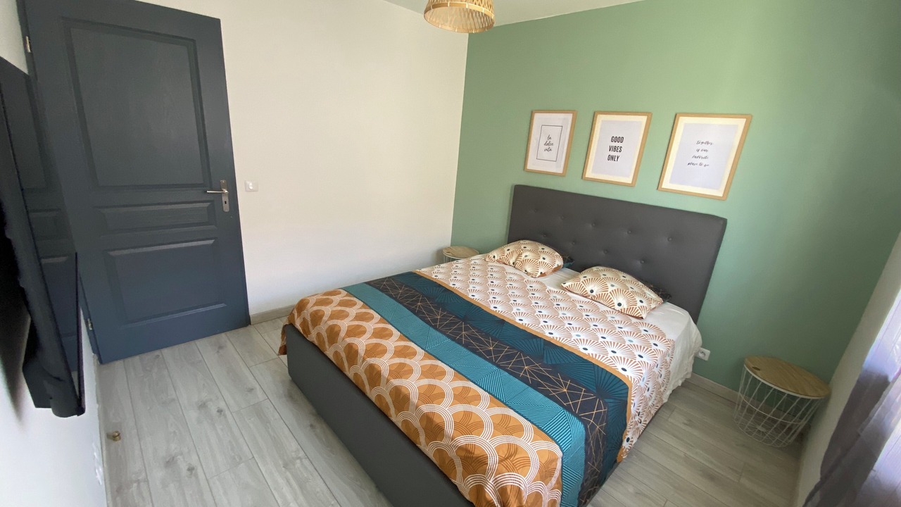 Photo of Bedroom in Mantes-la-Ville