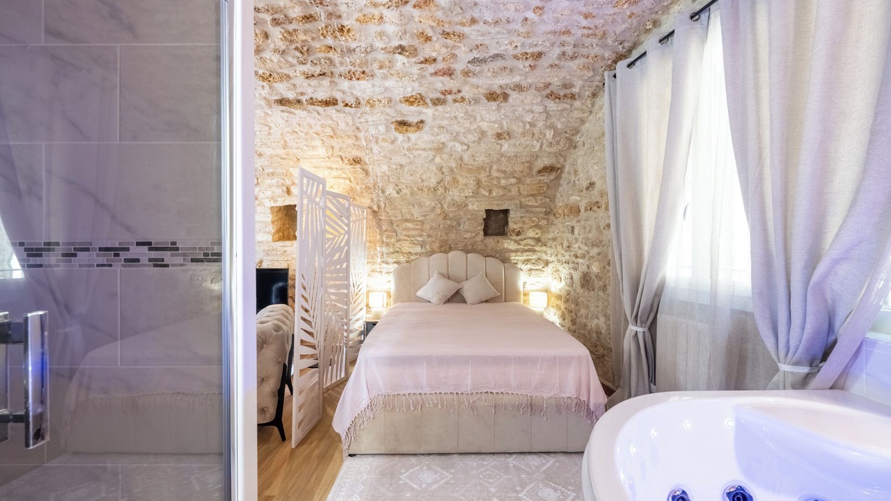 Photo of Bedroom in Gargenville