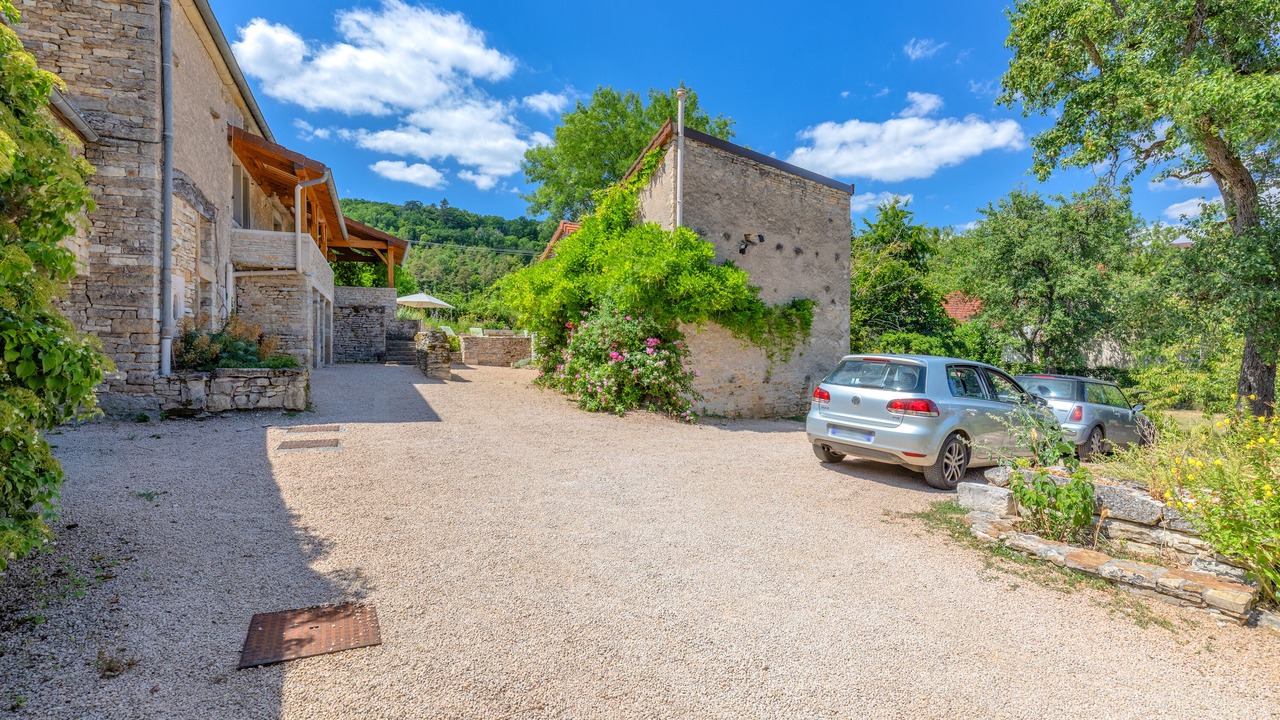 Photo of Outdoor in Saint-Ythaire
