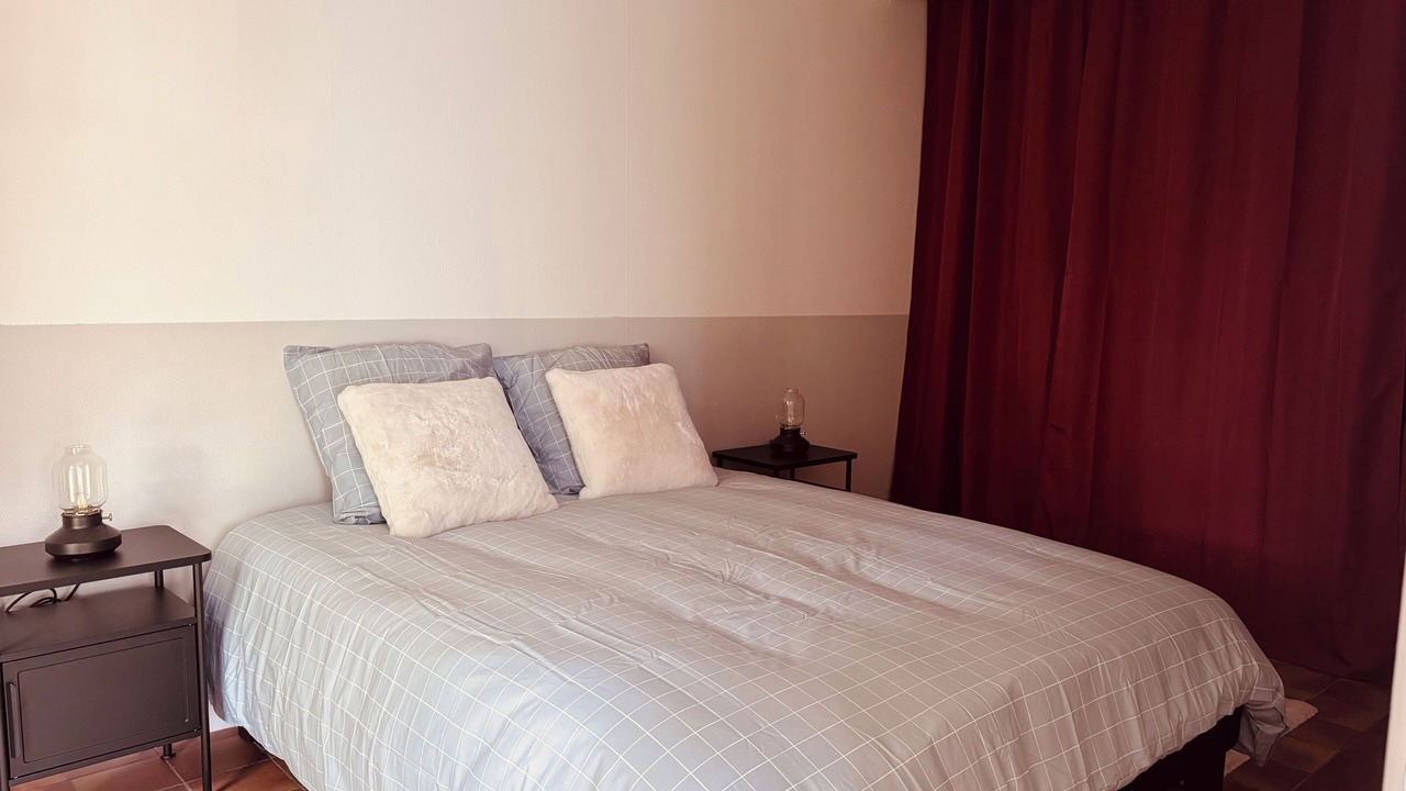 Photo of Bedroom in Change