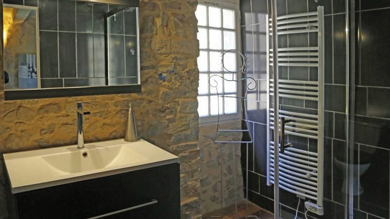 Photo of Bathroom in Sainte-Suzanne-and-Chammes