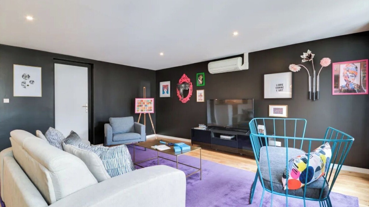 Photo of Livingroom in 9th Arrondissement