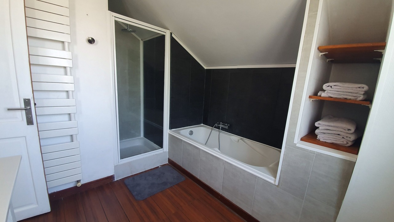 Photo of Bathroom in Livry-Gargan