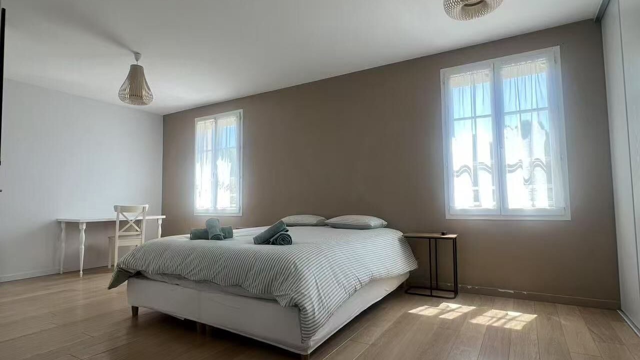 Photo of Bedroom in Esbly
