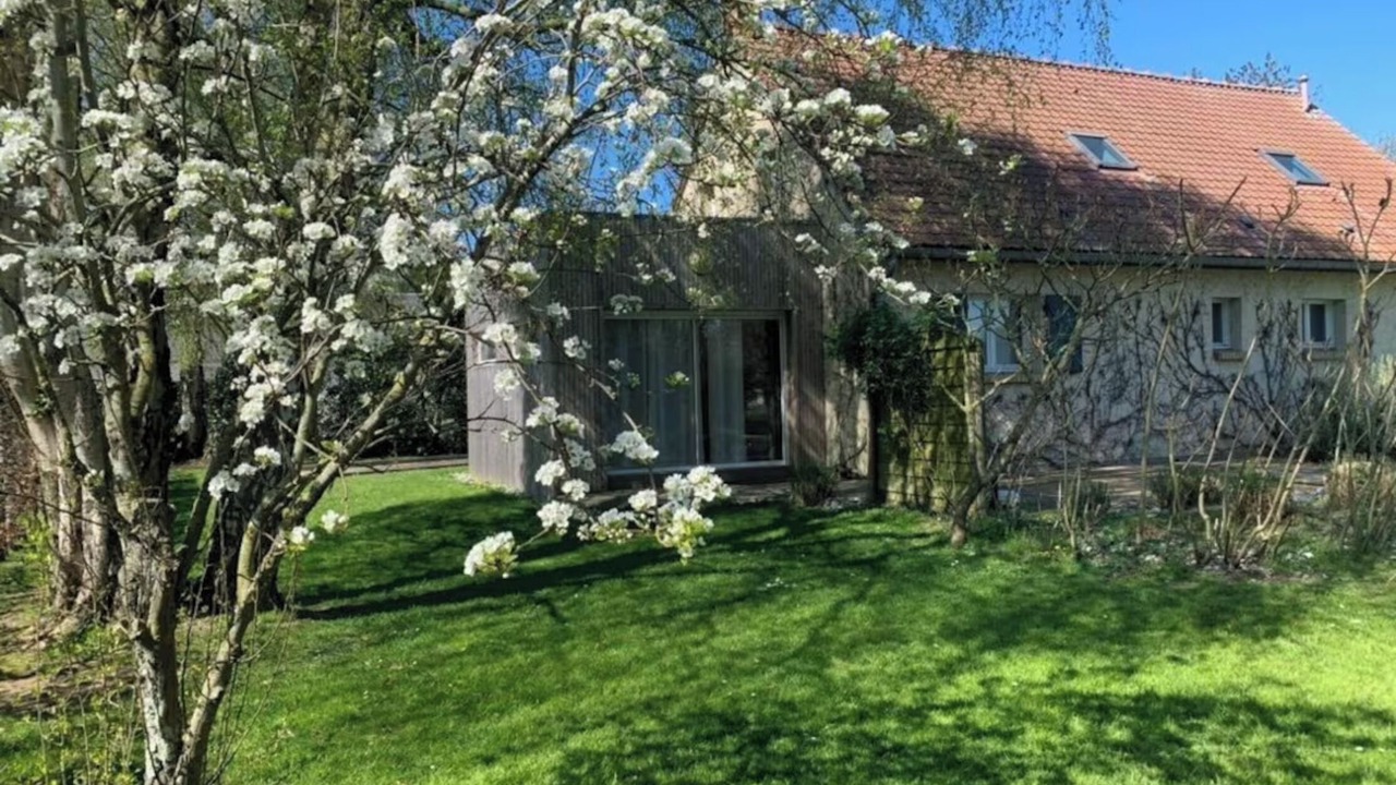 Photo of Outdoor in Pende