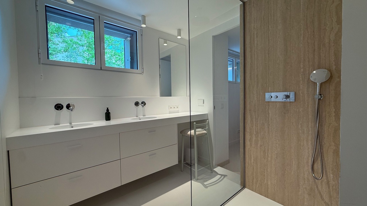 Photo of Bathroom in Le Pecq