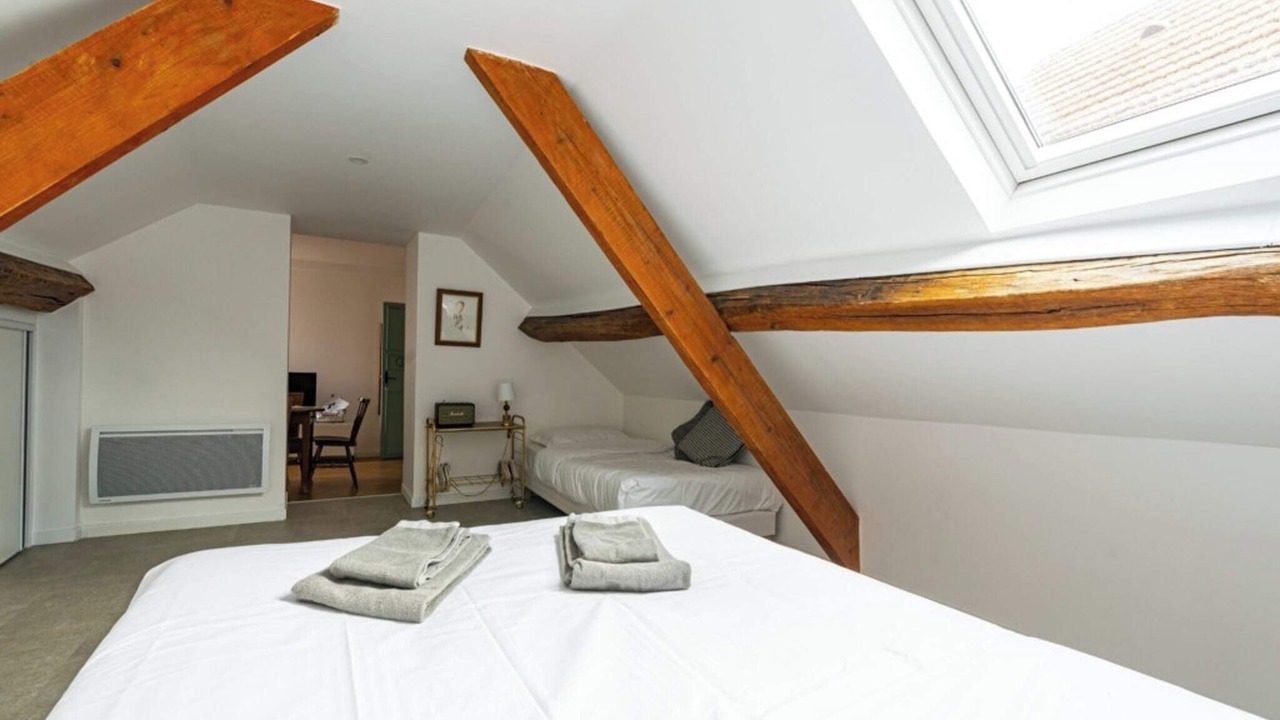 Photo of Bedroom in Flavigny-sur-Ozerain