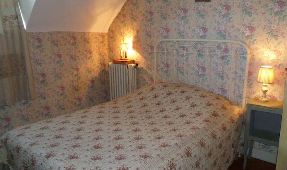 Photo of Bedroom in Beauchamps-sur-Huillard