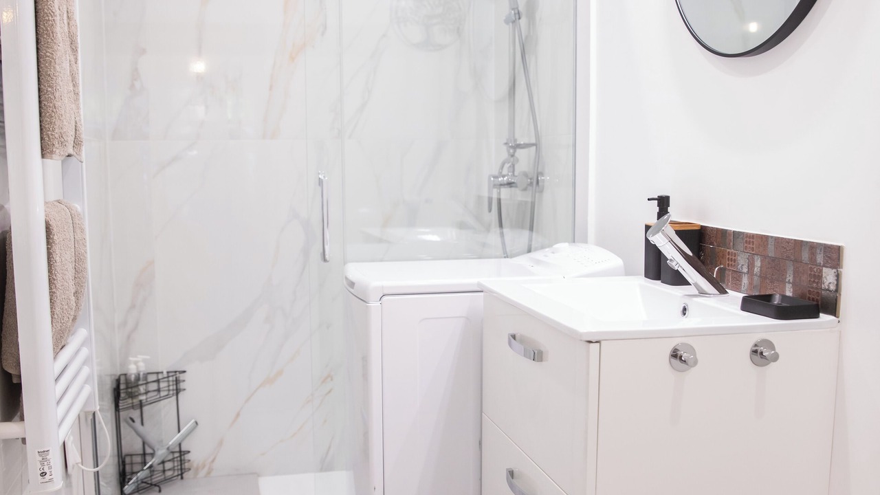 Photo of Bathroom in Le Chatelet-en-Brie